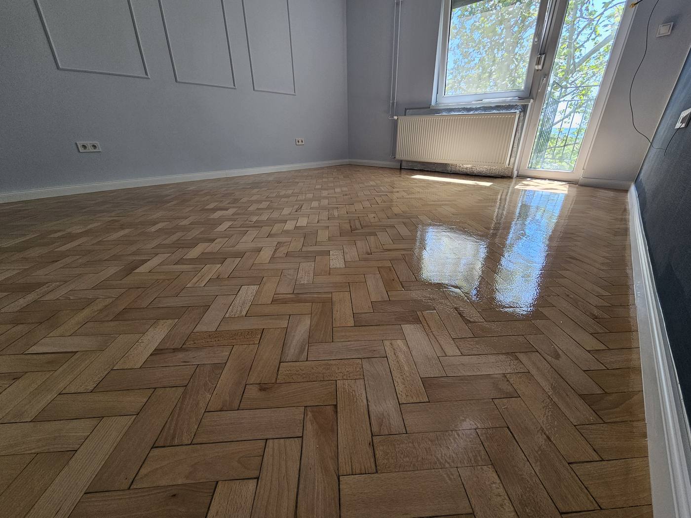 Csiszolt és lakkozott parketta
